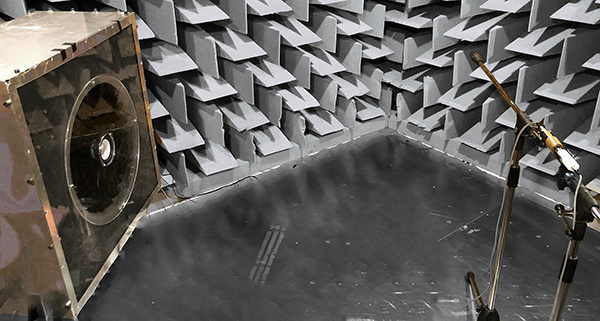 Microphone calibration in semi-anechoic chamber for high-frequency range